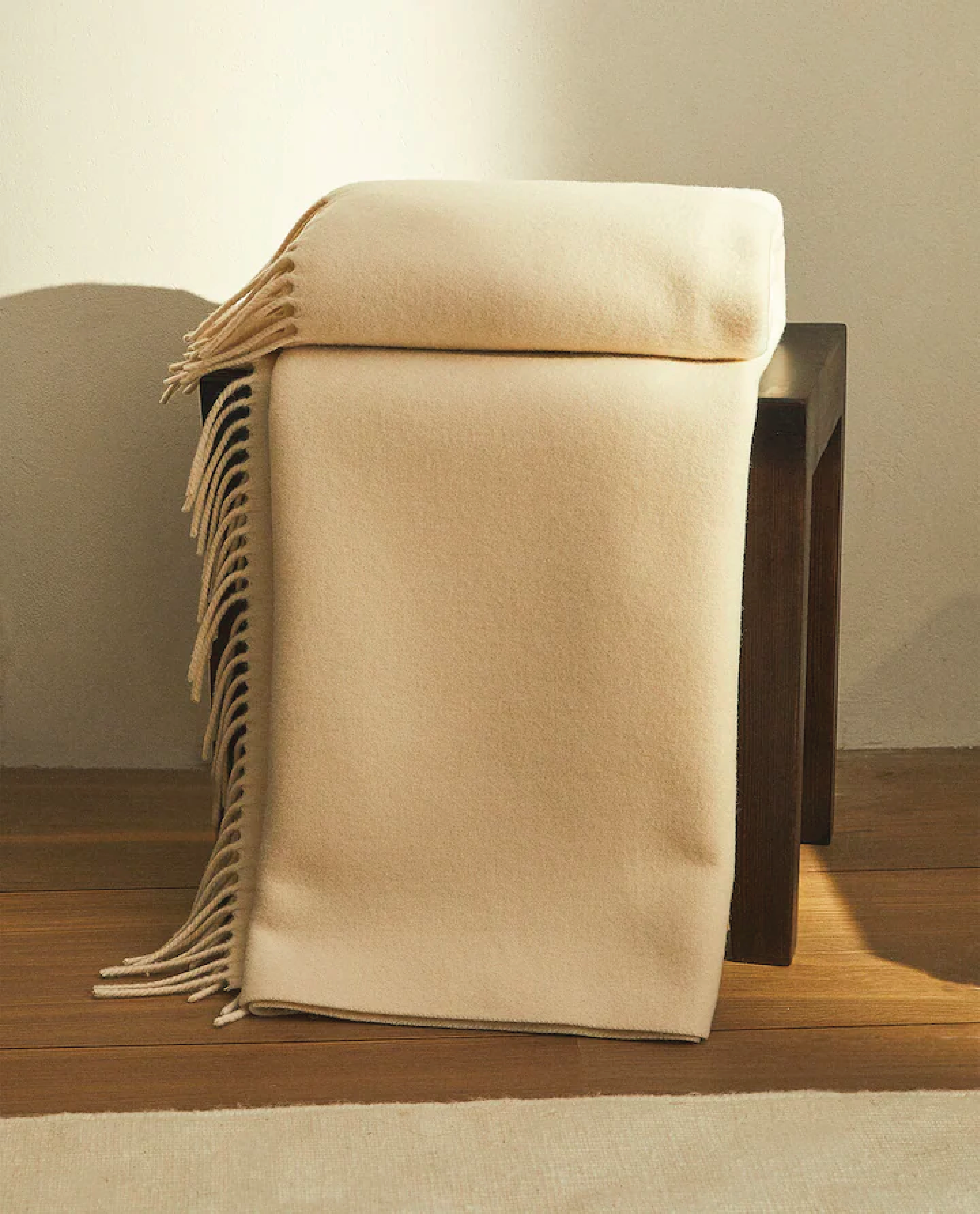 cashmere_throw_lifestyle_image.png