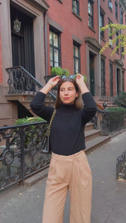 Classic Fitted Turtleneck Sweater - 100% Cashmere