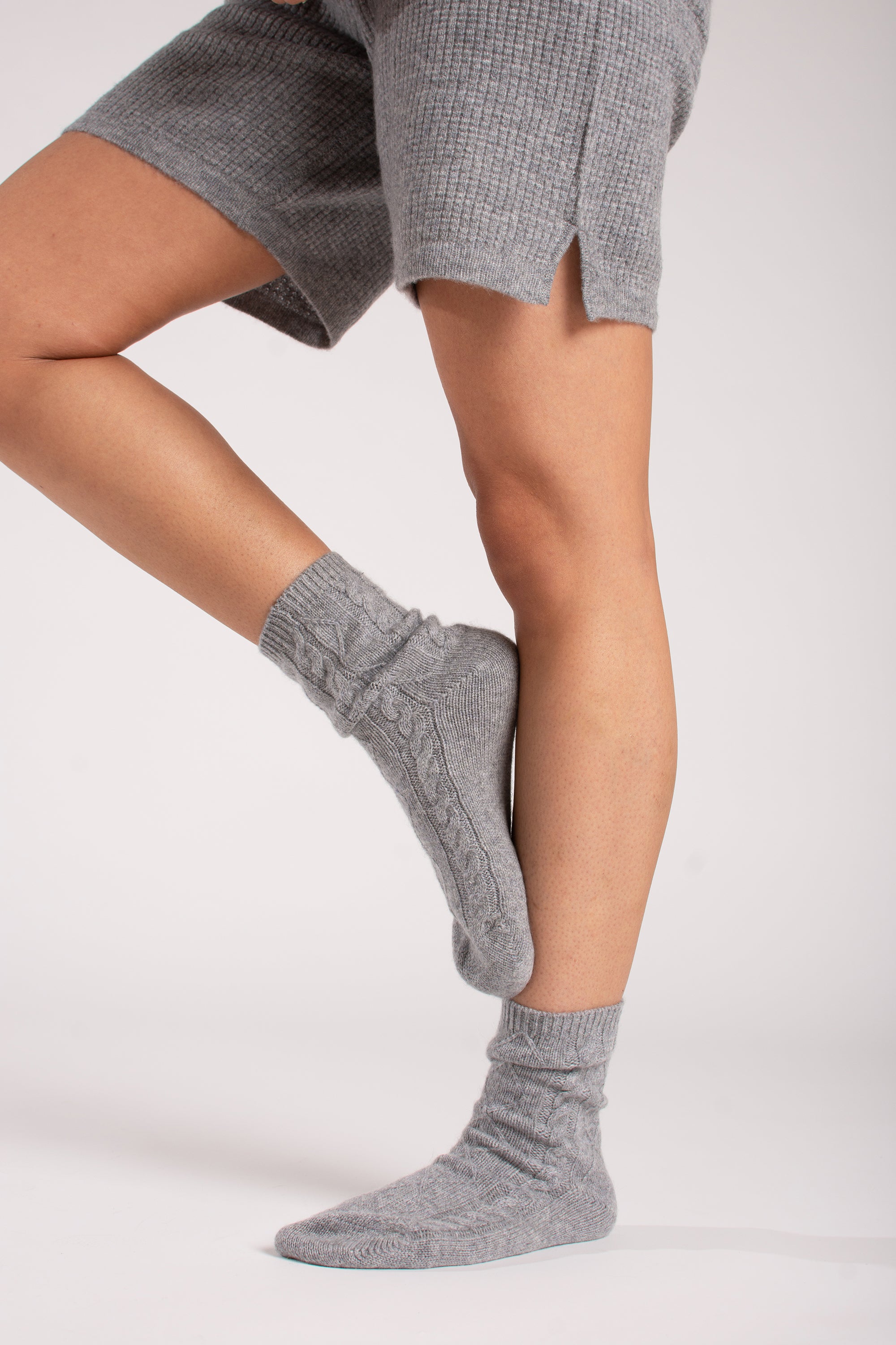 100% cashmere socks cable knit bed sock women grey 