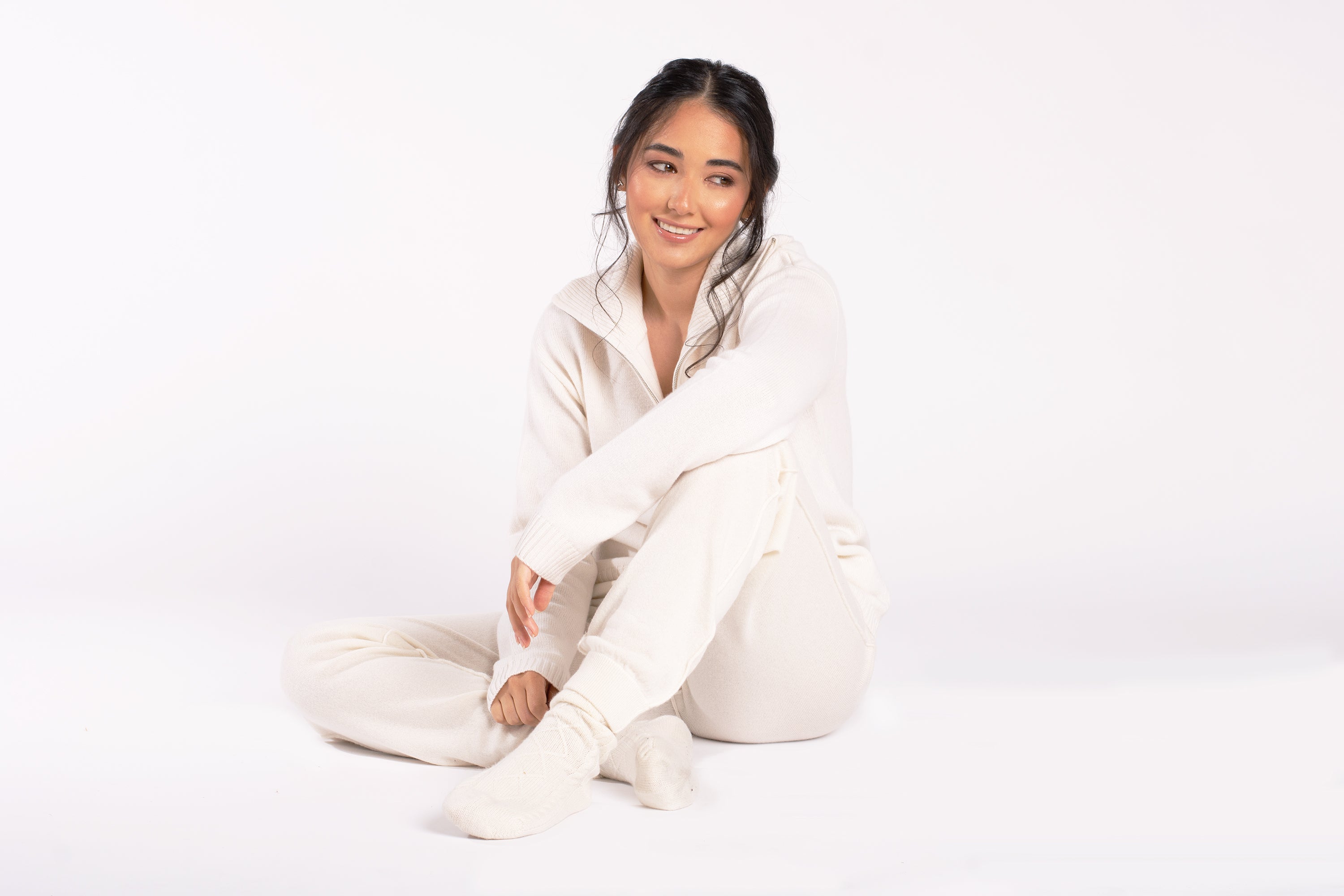 100% cashmere socks cable knit bed sock women cream