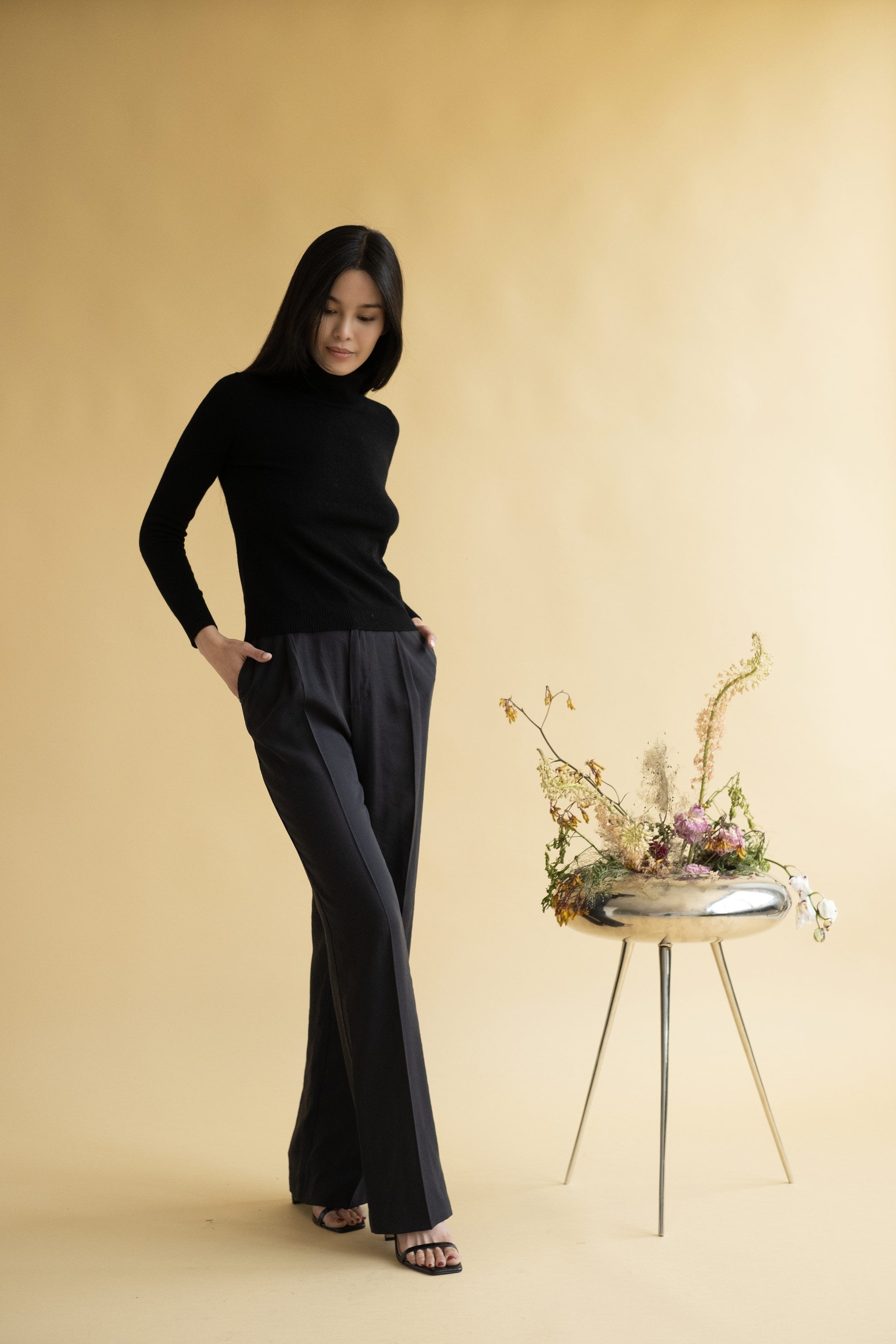 Classic Fitted Turtleneck Sweater - 100% Cashmere